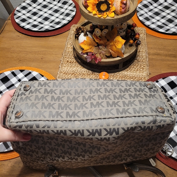 Michael Kors - Picture 4 of 4